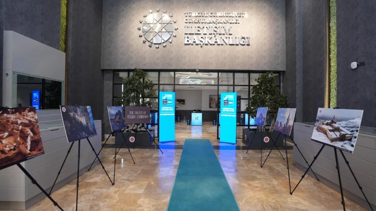 NATO Zirvesi kapsamında Türkiye'yi anlatan sergiler ziyaretçilerle buluştu
