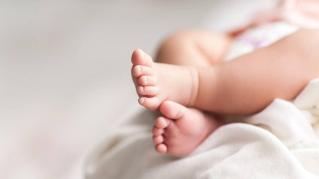 İngiltere'de en popüler erkek bebek ismi yine Muhammed oldu