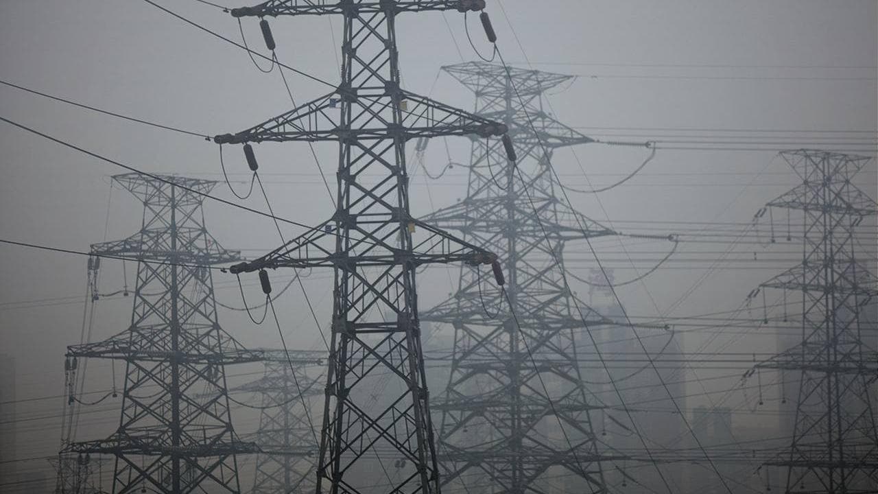 Elektrik tüketim ücretlerine yakın zamanda çok yüksek zam yapılacağı iddiaları yalanlandı