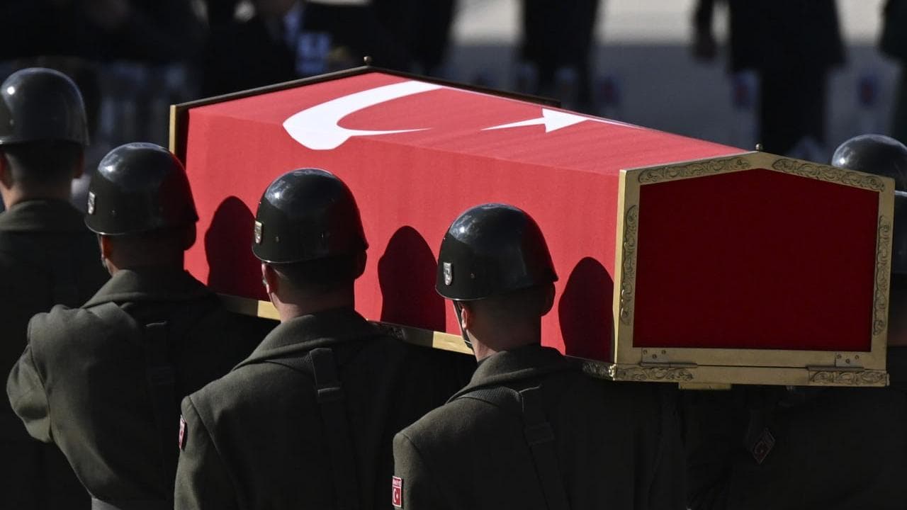 Bir askerimiz şehit oldu