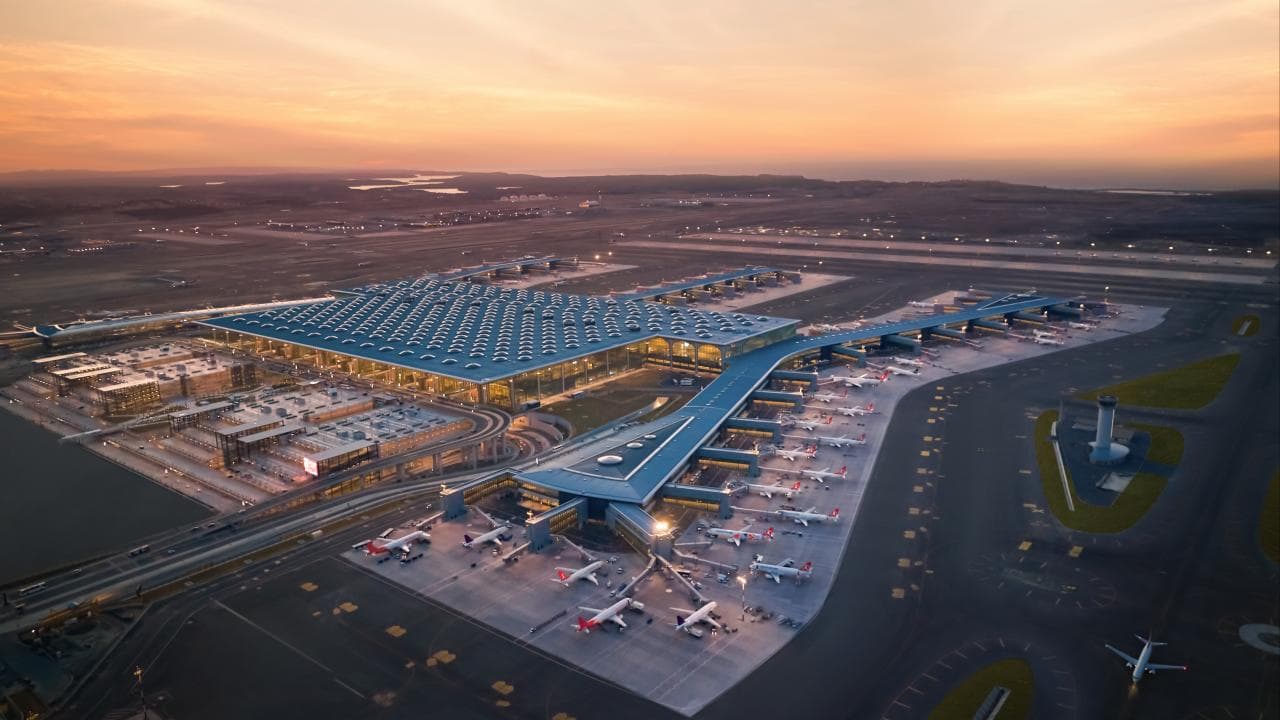 Türkiye'deki havalimanlarında 193 milyondan fazla yolcu taşındı