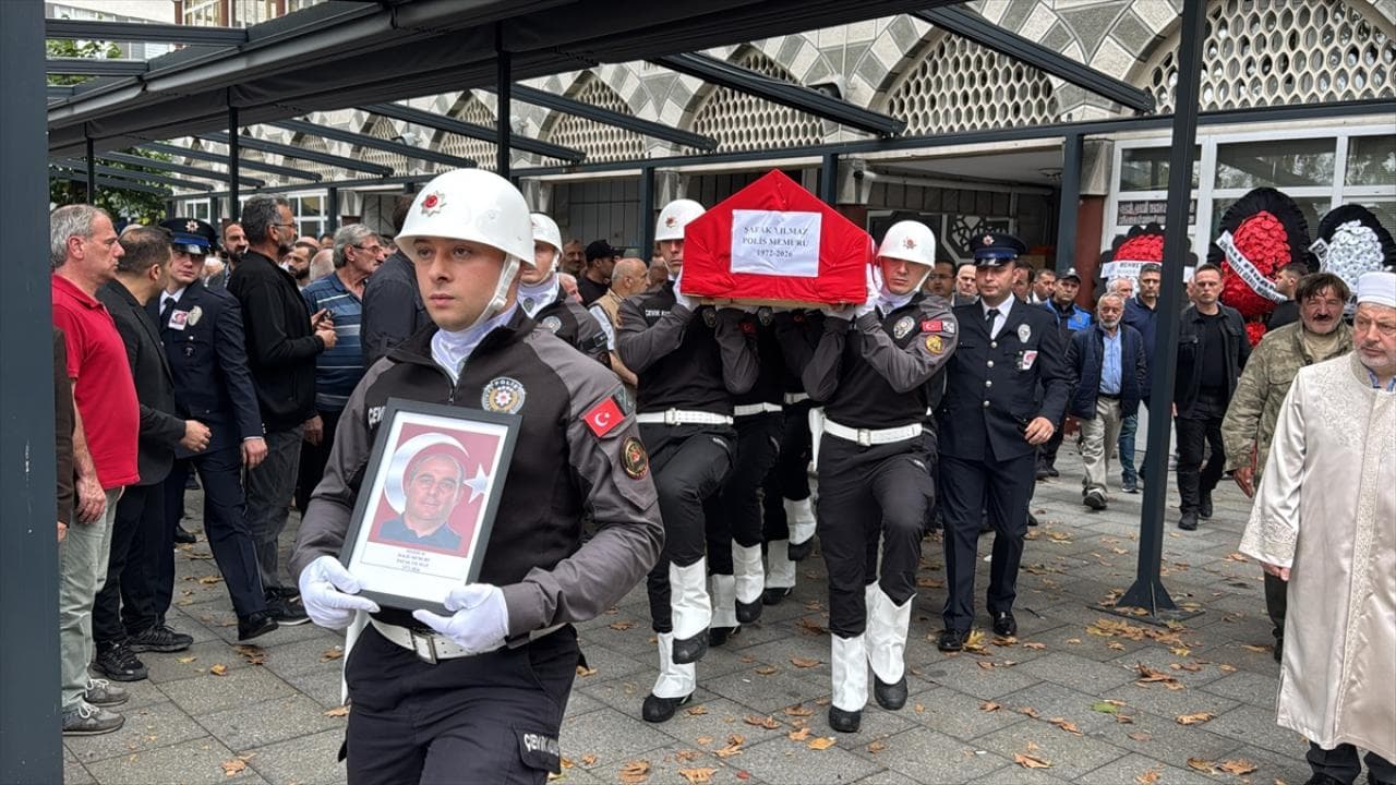 Rize'de hayatını kaybeden polis memuruna veda