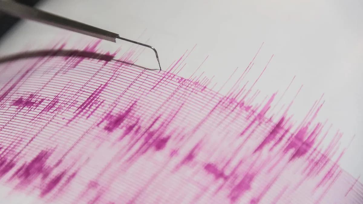 Afganistan'da 5,5 büyüklüğünde deprem