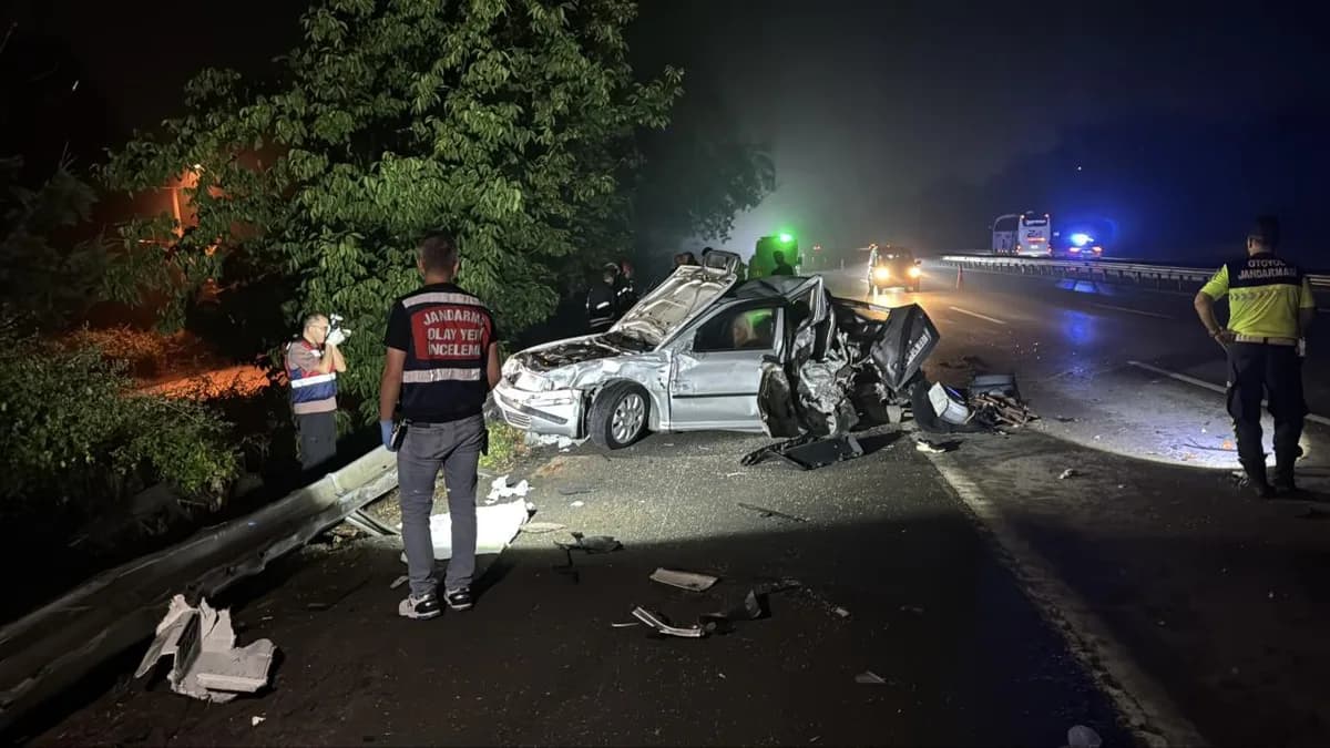 Tır arızalanan otomobile çarptı: 1 ölü