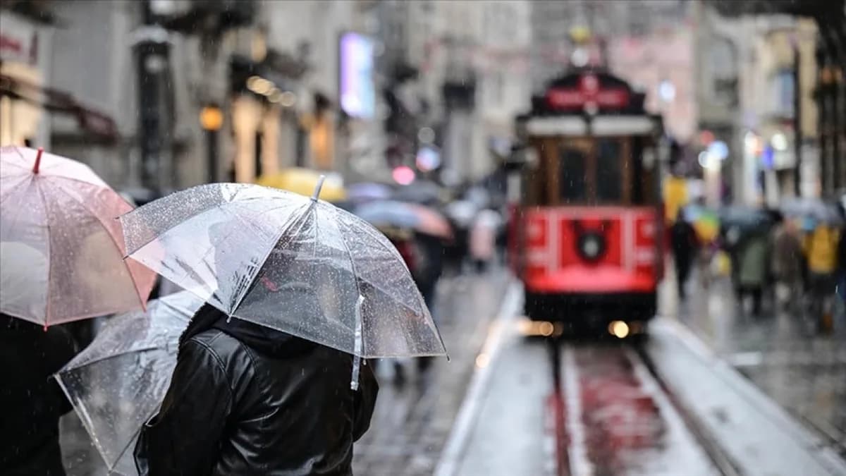 Meteoroloji'den İstanbul için kuvvetli sağanak uyarısı