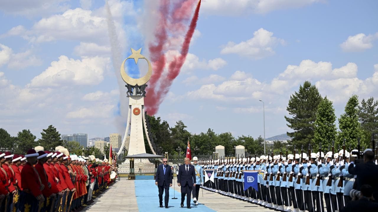 NATO Zirvesi dünyaya TRT ile ulaştı