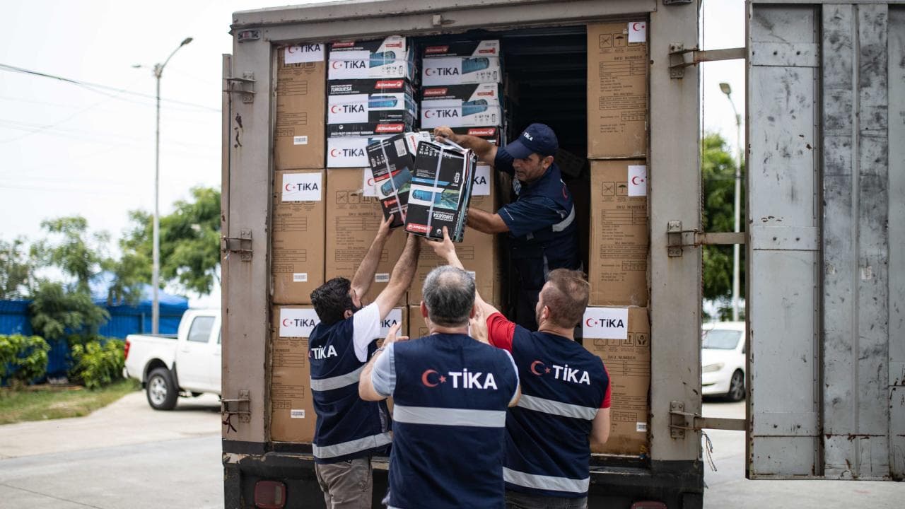 TİKA'dan Venezuela'ya 2 kamyon barınma ve temel yaşam malzemesi desteği