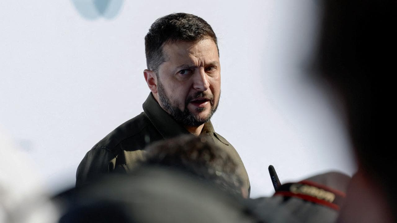 Zelenski, Rusya'daki lojistik merkezlerine saldırılar düzenlediklerini açıkladı