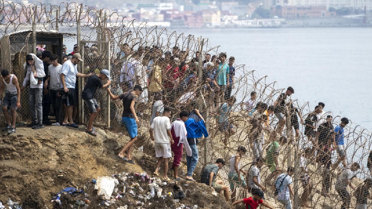 Fas'tan İspanya'ya geçen 53 bin düzensiz göçmen geri döndü
