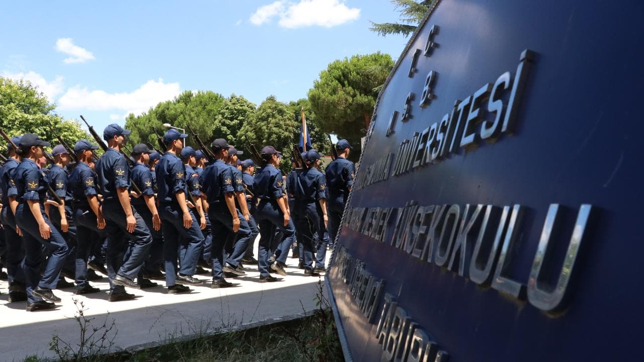 Astsubay adayları mavi vatanı korumak için hazırlanıyor