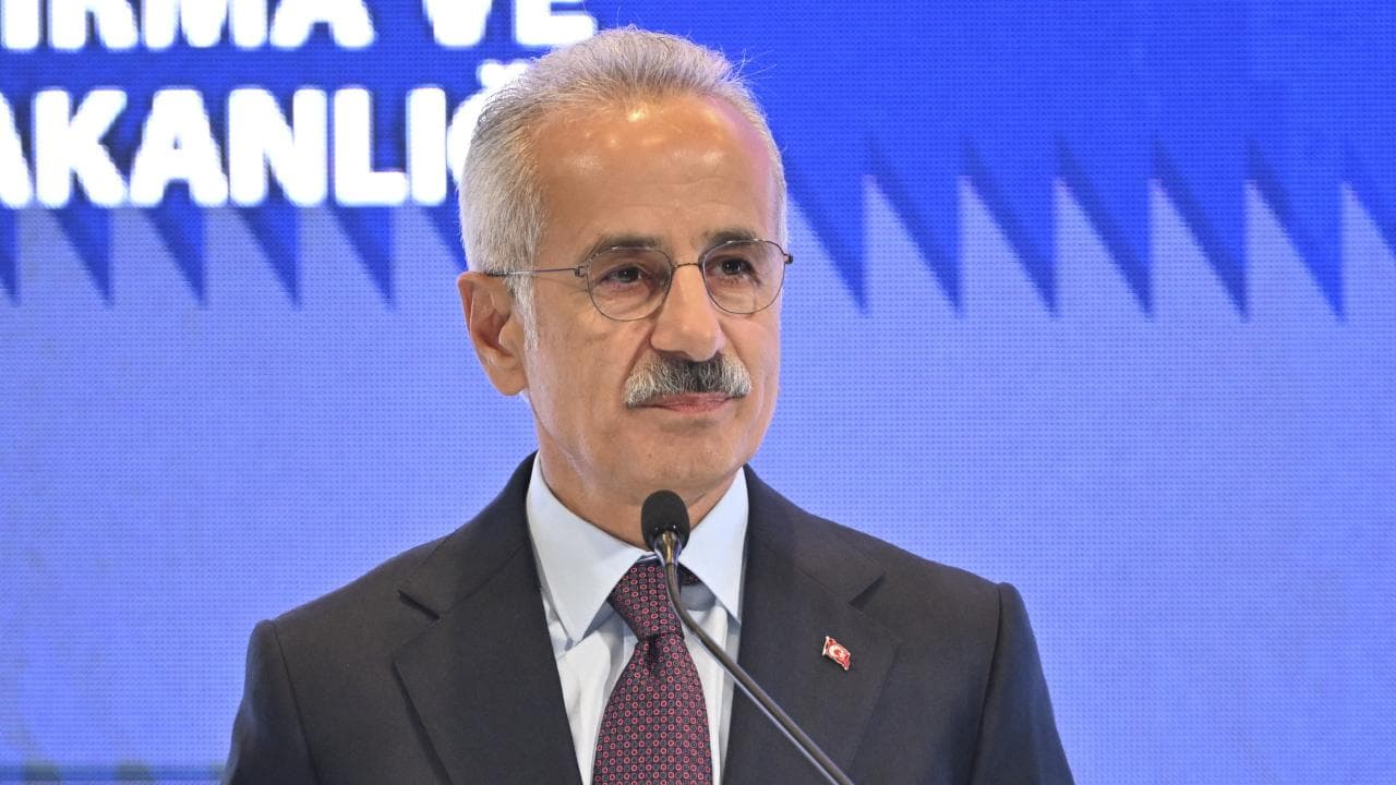 Bakan Uraloğlu: Trabzon'da raylı sistem projesinin temeli eylülde atılacak