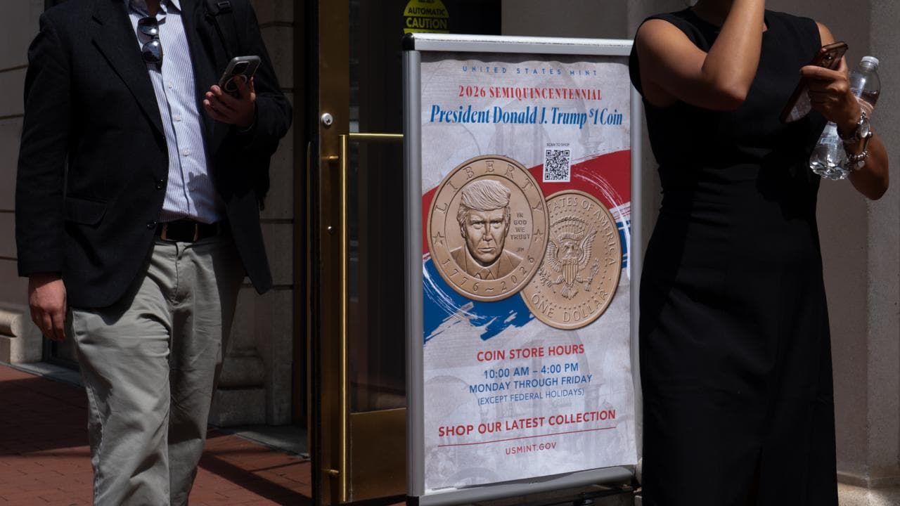 ABD'de Trump portreli 1 dolar tedavülde