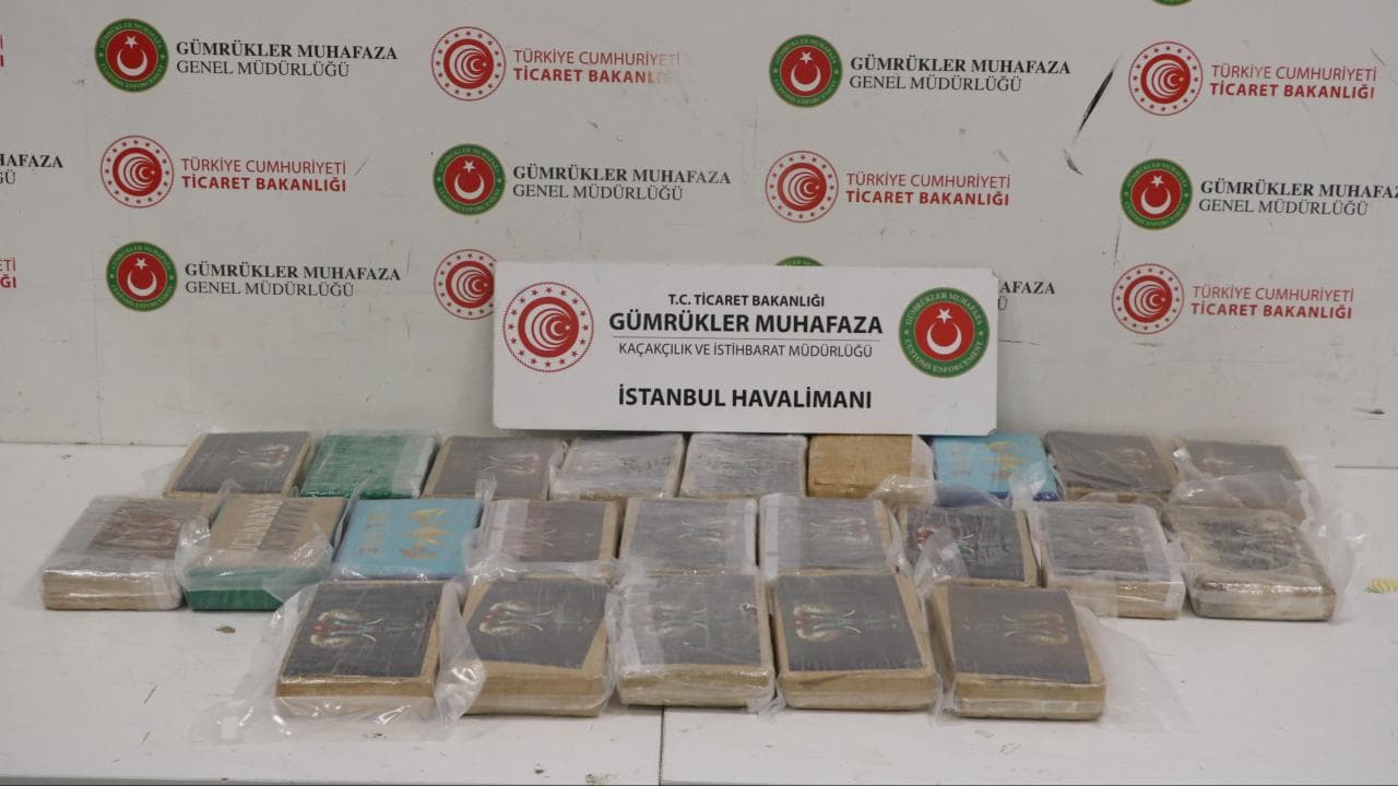 İstanbul Havalimanı'nda 25 kilogram uyuşturucu ele geçirildi