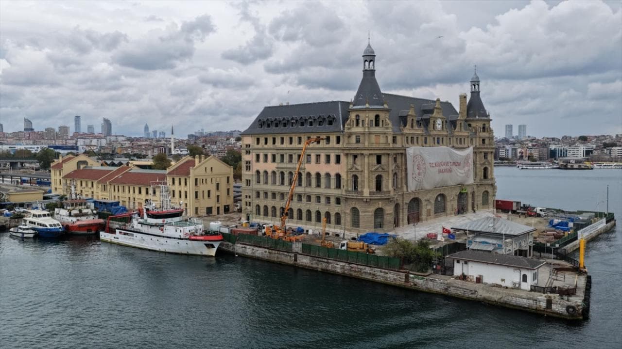 Haydarpaşa'da ilk etabın 2027'de tamamlanması hedefleniyor