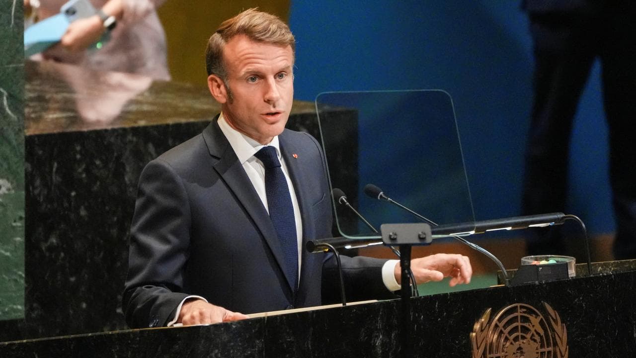 Macron'dan çocukları korumak için yapay zeka modellerinin incelenmesi çağrısı