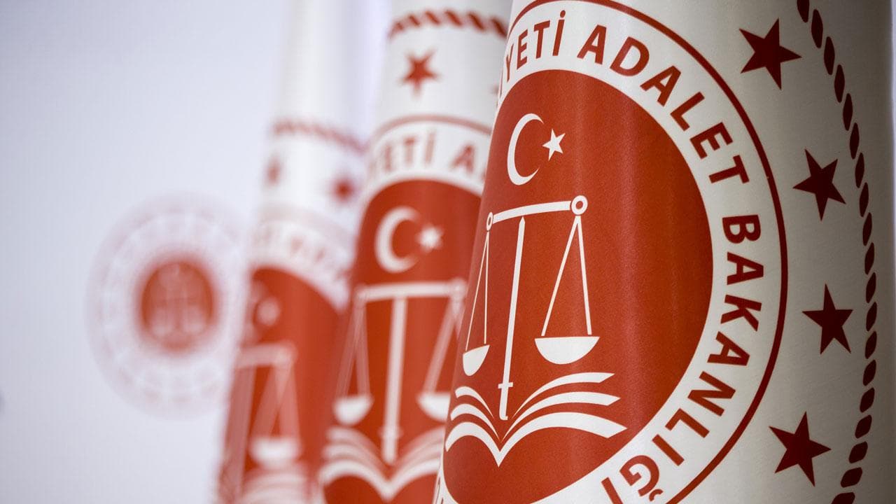 Adalet Bakanlığı: Fon soruşturmasındaki bilgilerin sızdırıldığı iddiası ağır ve mesnetsiz bir iftiradır