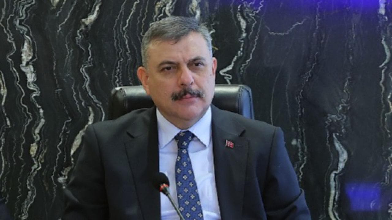 Bakan Çiftçi'den kısmen çöken binada hayatını kaybedenler için taziye mesajı