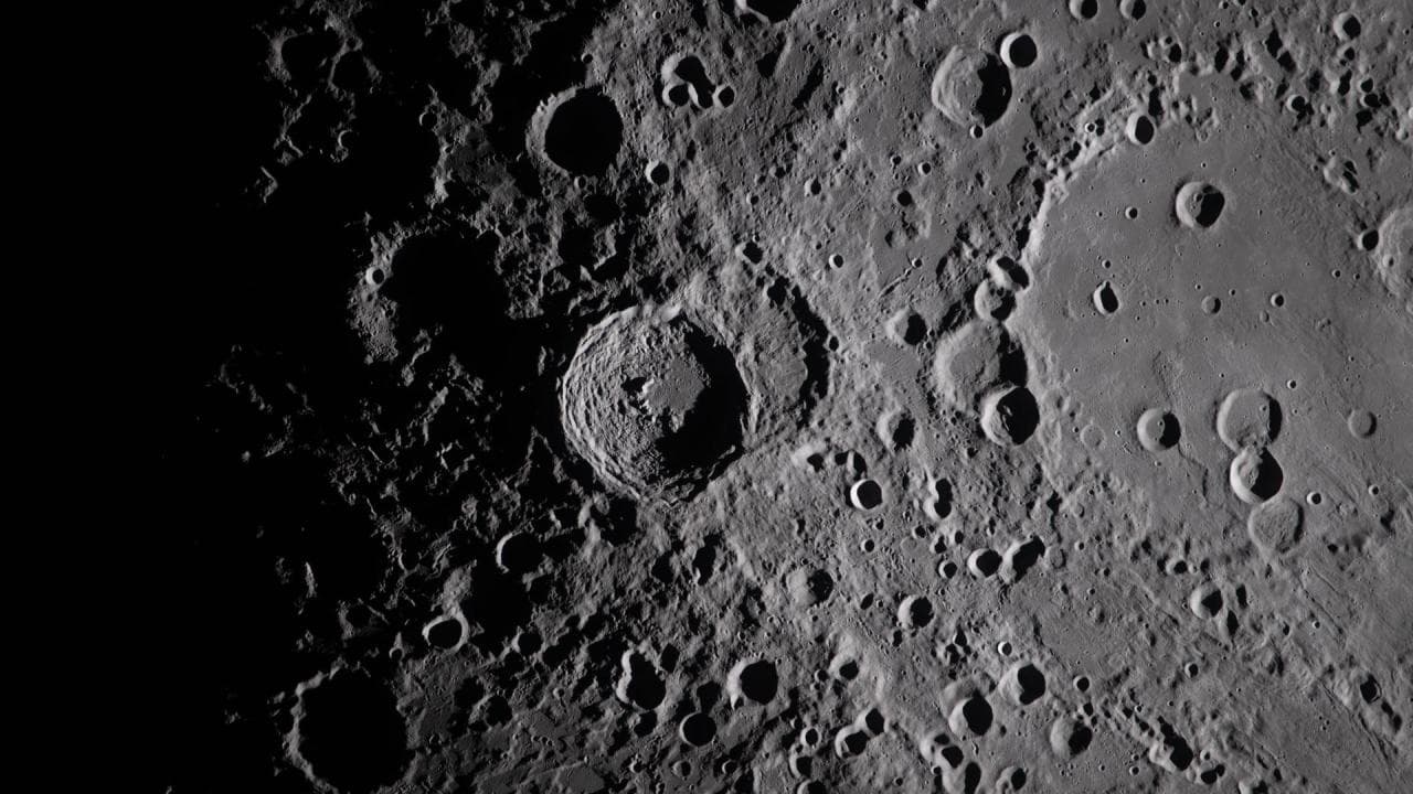 NASA, Ay'da gizli bir yeraltı mağarası arıyor
